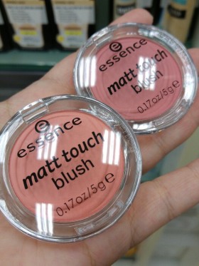 Essence Try It Love It Shop Display and Swatch pics